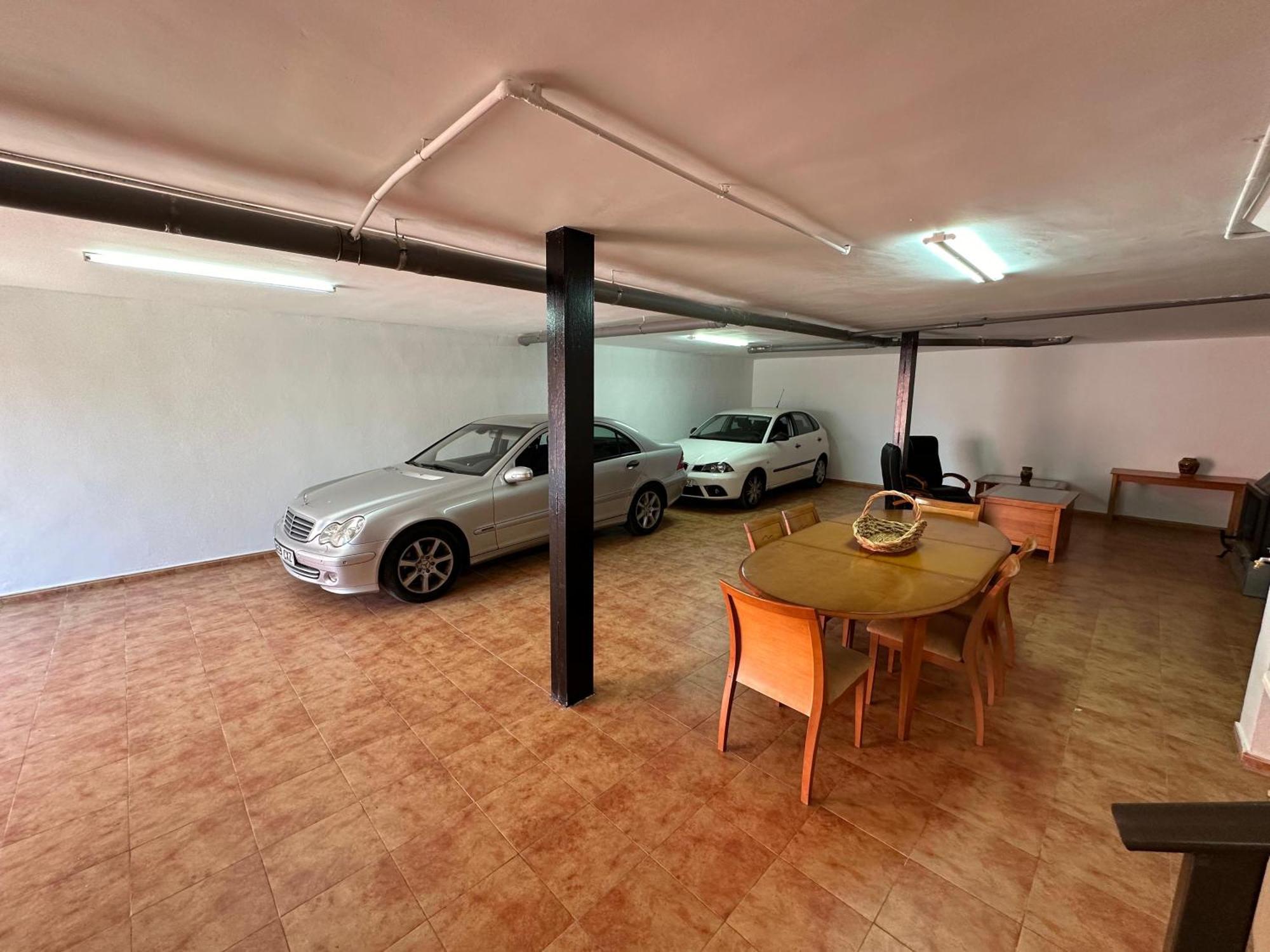 Вилла Casa Grande De Tres Plantas Con Parking Gratis Линарес Экстерьер фото